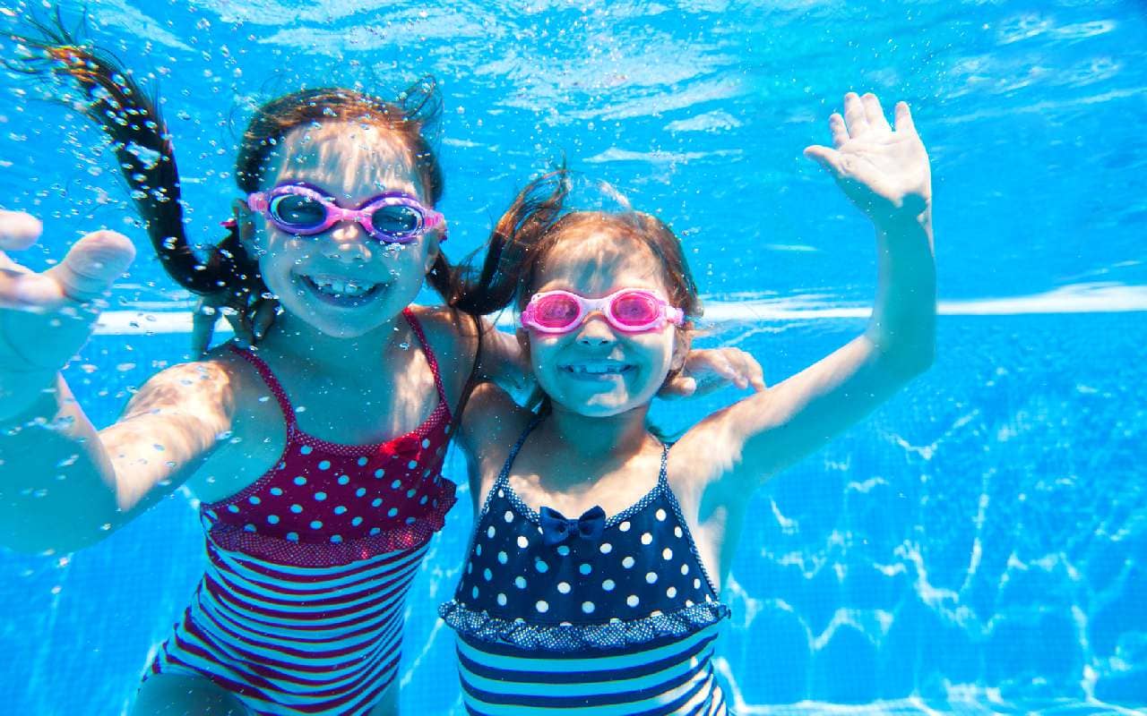Sommerliches Wetter lädt zum Baden ein