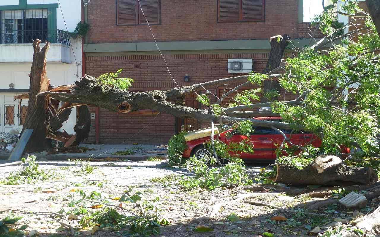 Tornado verwüstet Stadt in Süditalien