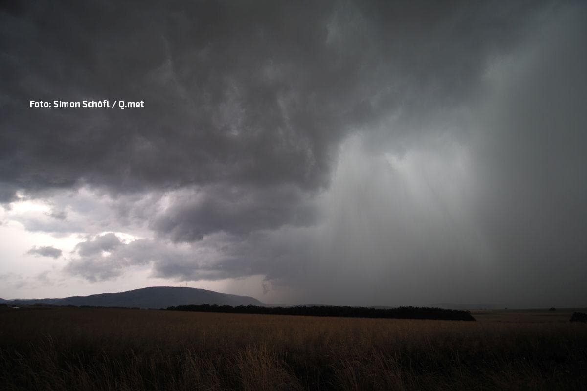 Sturm, Regen und Gewitter! Sommer startet durchwachsen