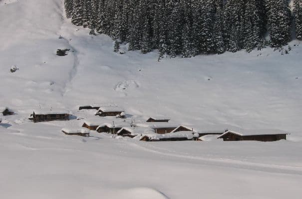 Mühsame Schneeschmelze nach Rekordschneefällen in den USA