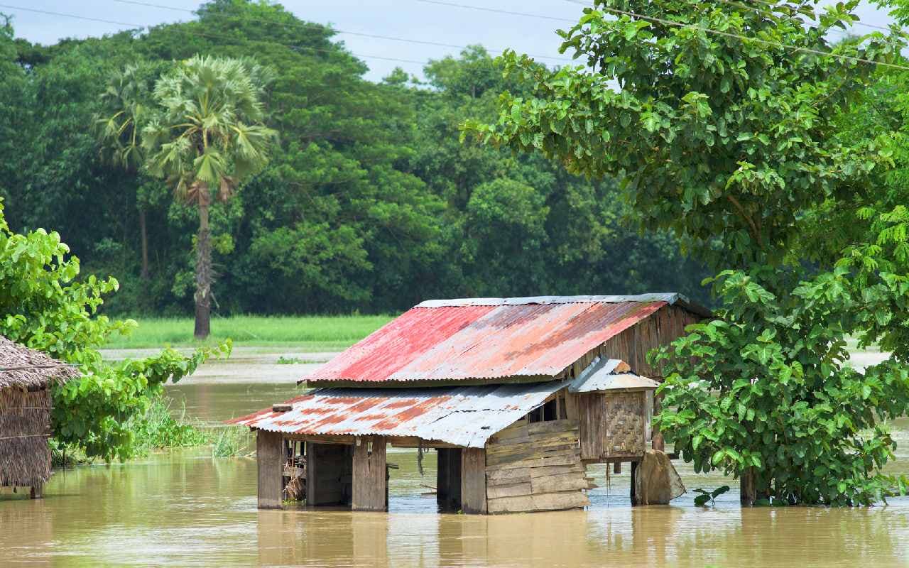 Monsun mit knapp 300 Litern Regen in 24 Stunden