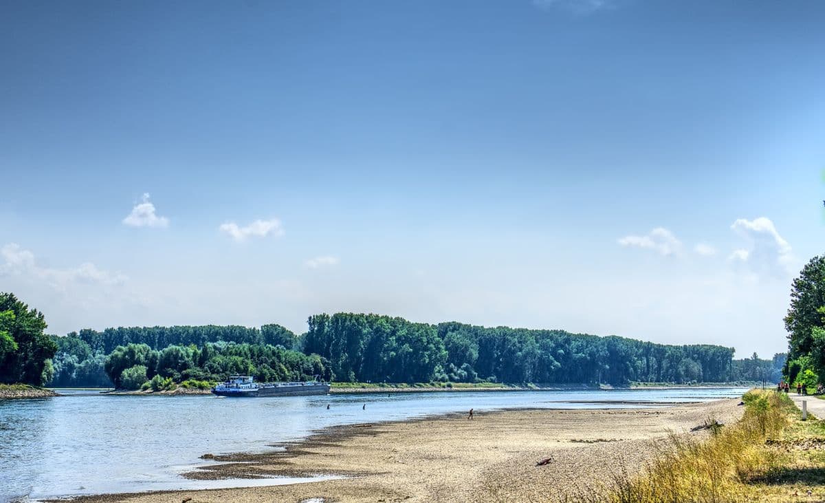 Fallende Pegel gefährden Schifffahrt massiv