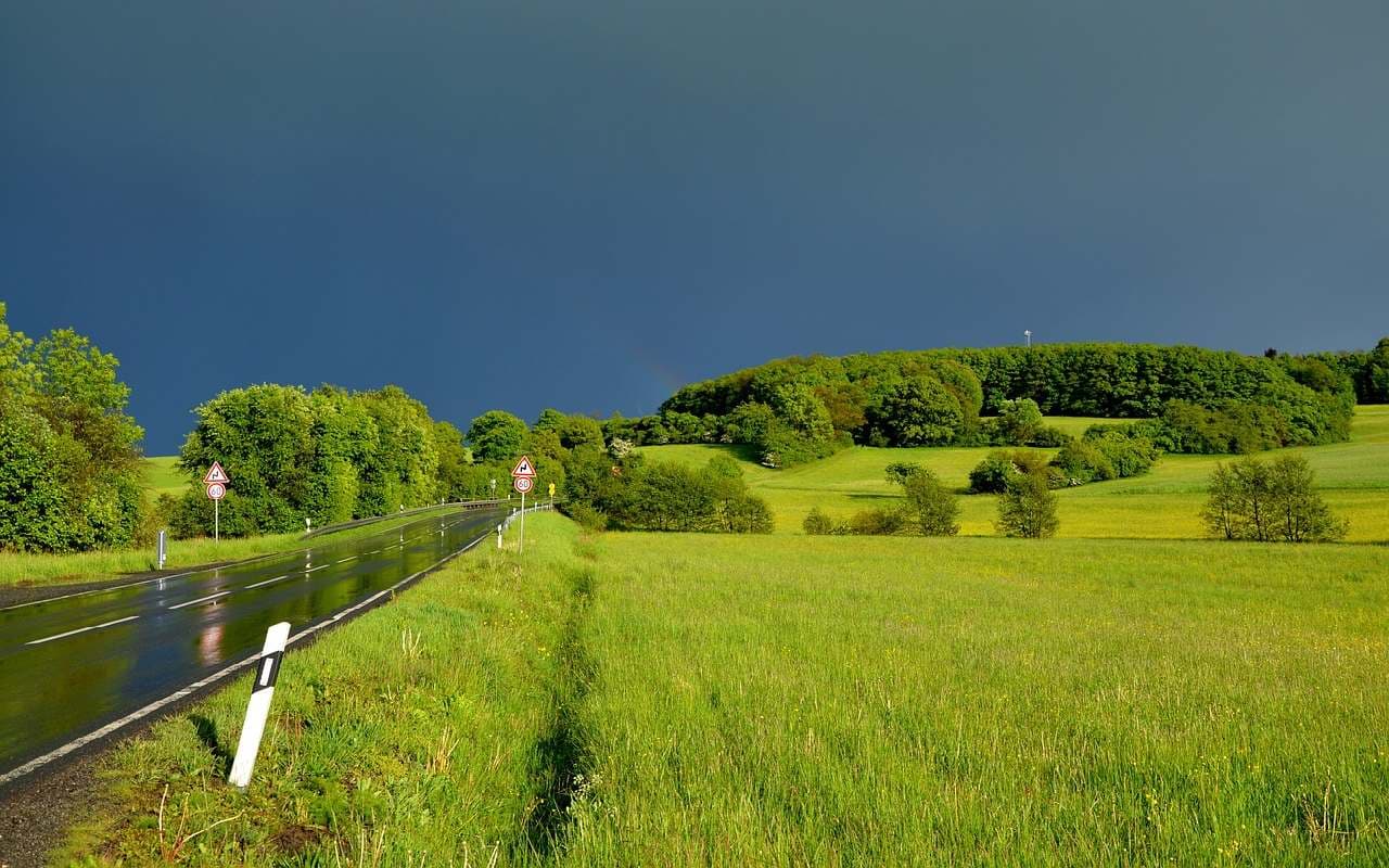 In schwüler Luft lokale Unwettergefahr