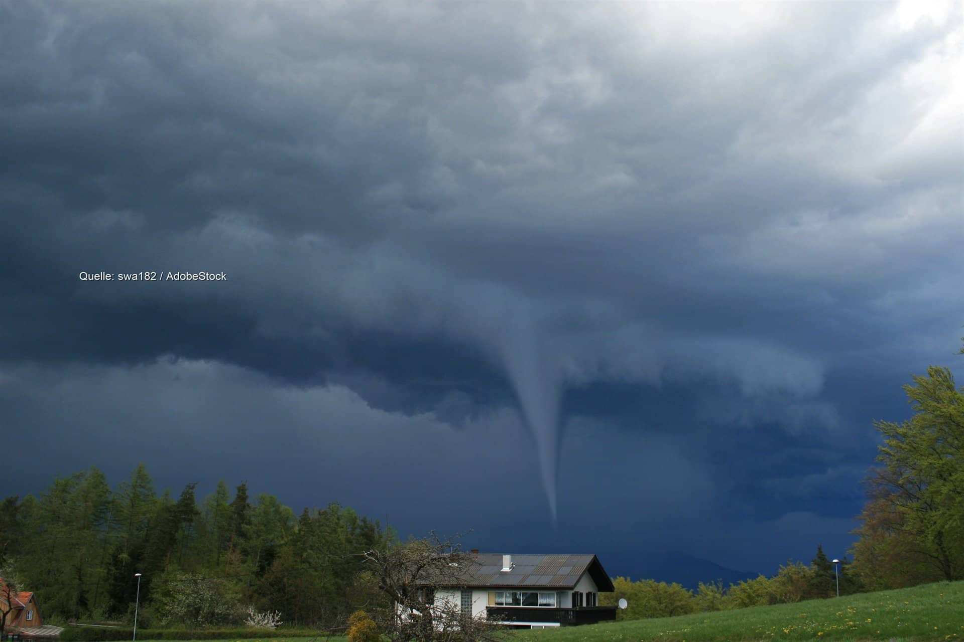 Tornados in Hessen und Brandenburg: Häuser unbewohnbar