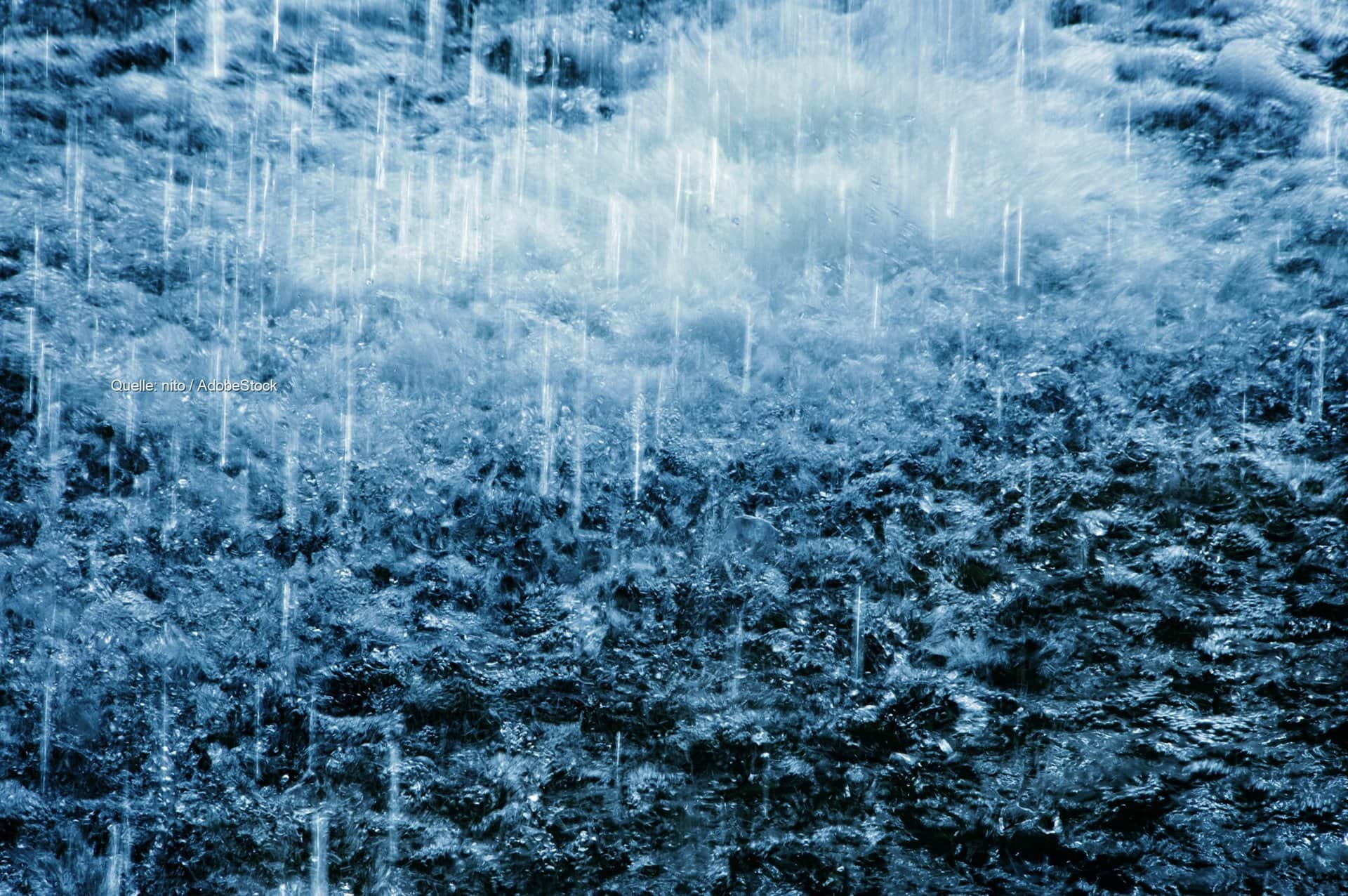 Regenfront erreicht den Westen: Böden nehmen kaum Wasser auf