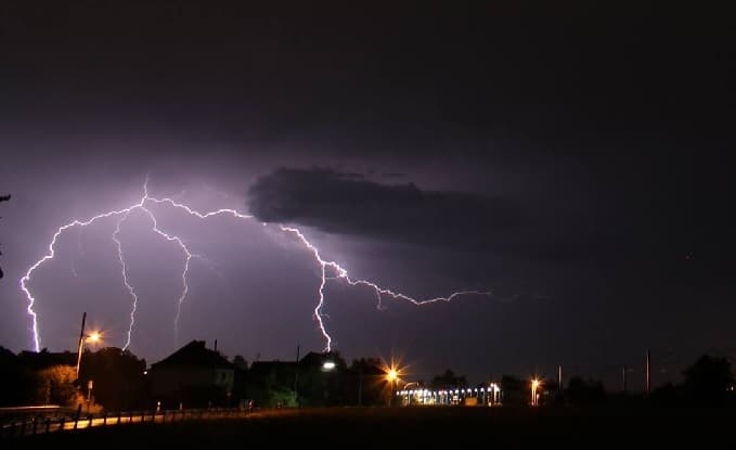 Unwettergefahr bleibt noch hoch