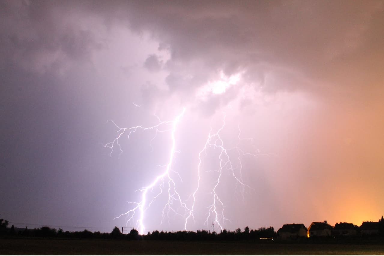 Auf Hitze folgen Blitze - drohende Unwetter am Wochenende