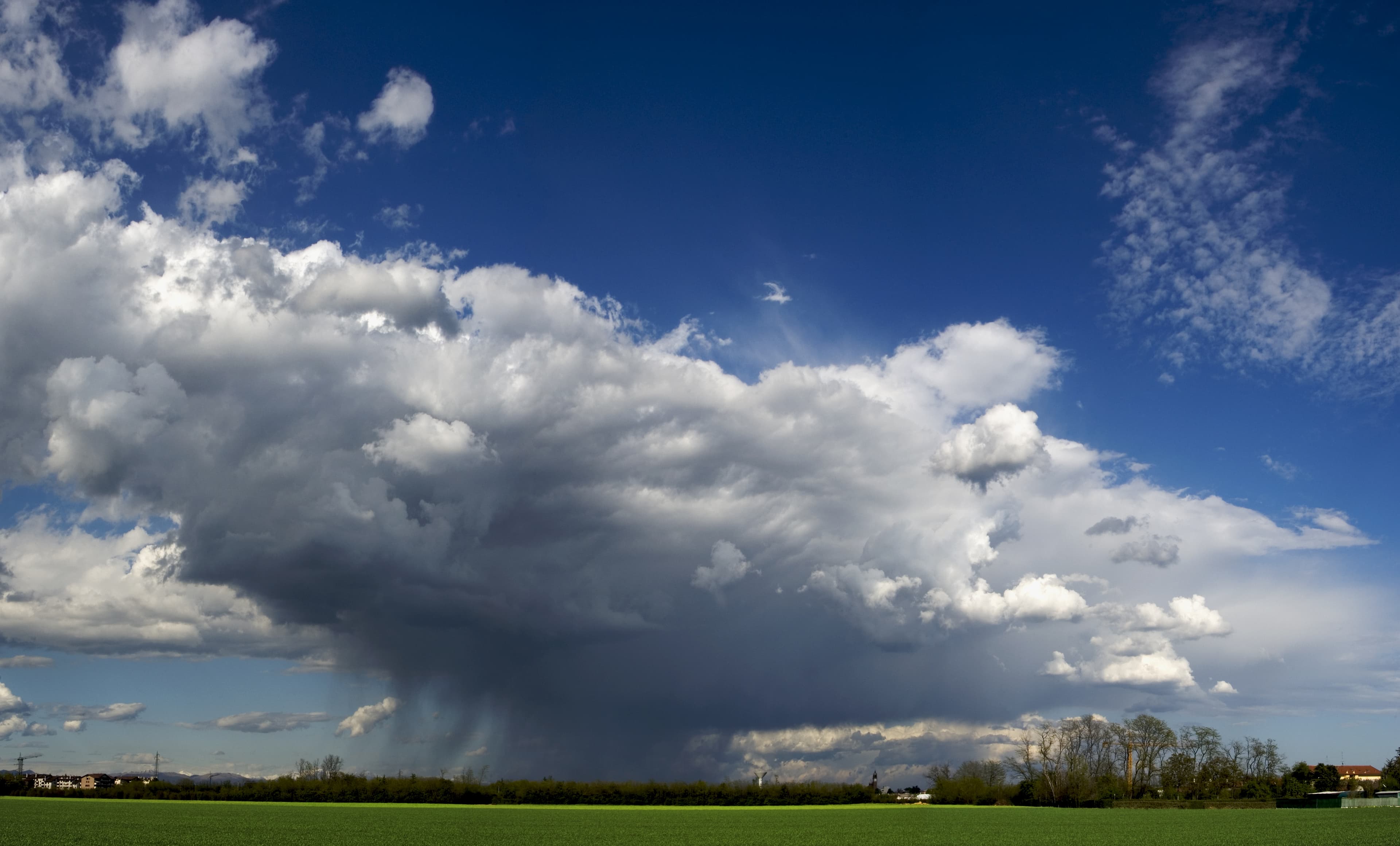 Heftige Schauer und erste Frühlingsgewitter