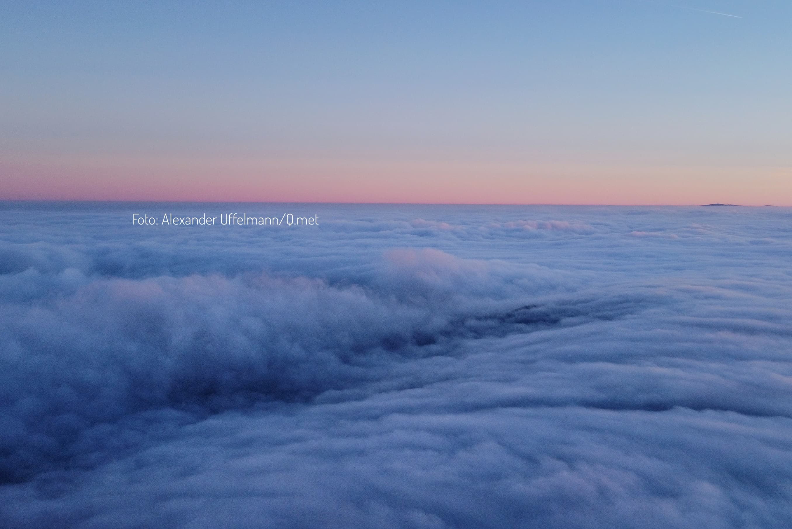 Unten Nebel, oben Sonne: Hoch sorgt für Inversion!