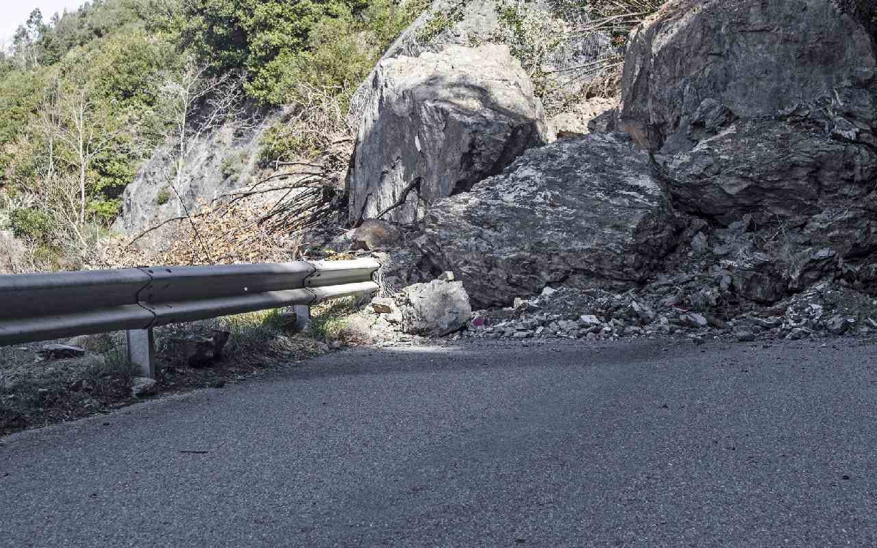Felssturz in Tirol - 150 Menschen eingeschlossen