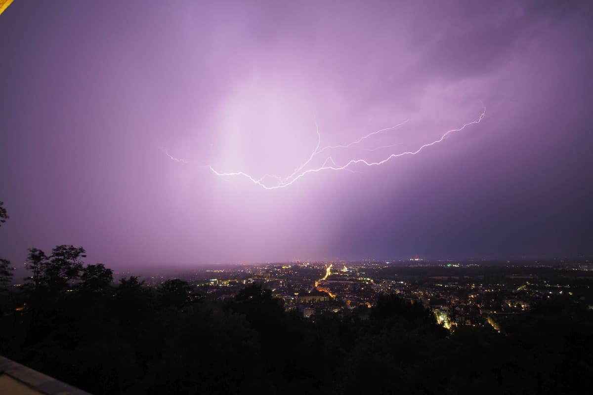 15 Grad Temperatursturz und kräftige Gewitter