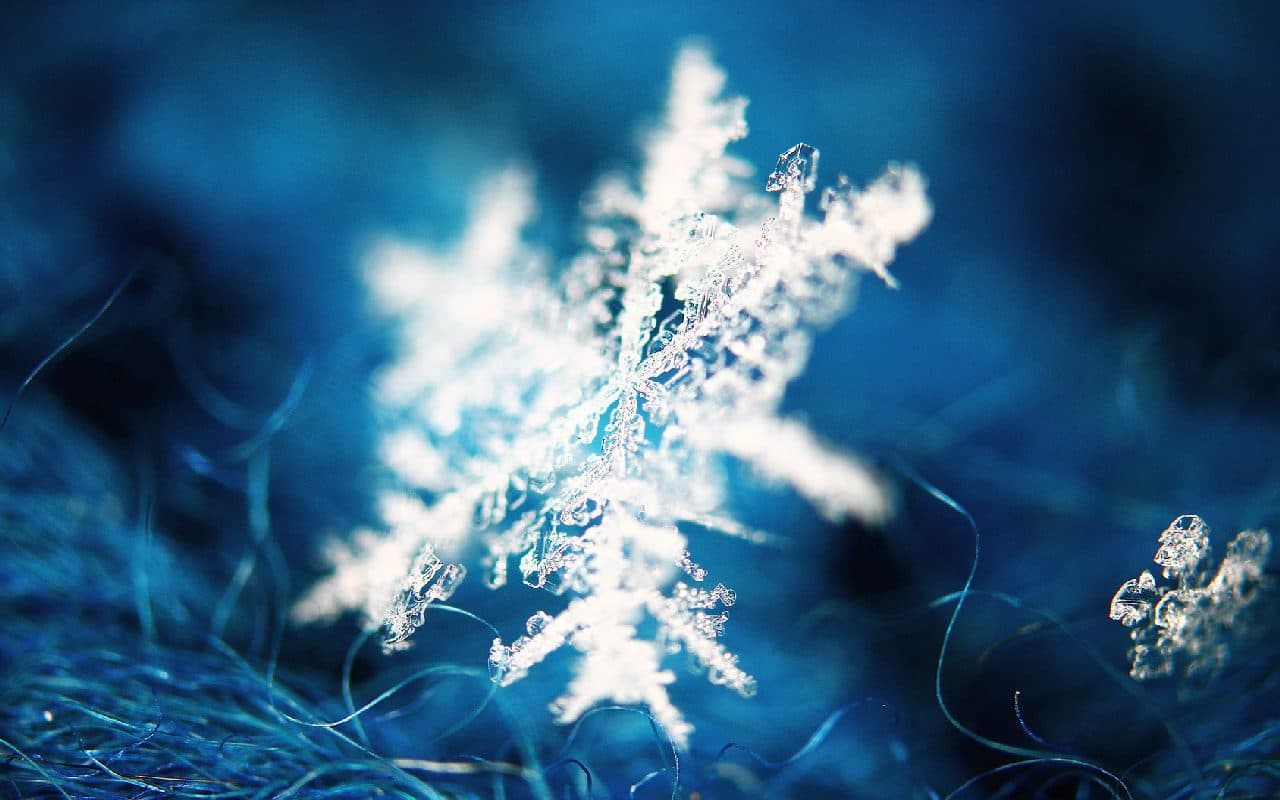 Glätte und Schnee: Winterlicher Sonntag steht ins Haus