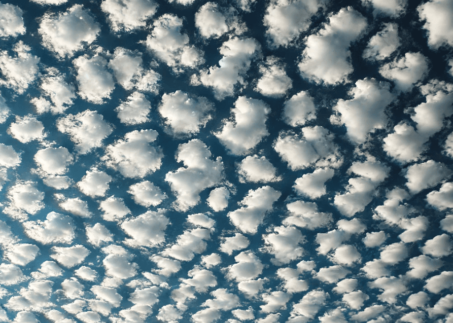 Was sind Schäfchenwolken?
