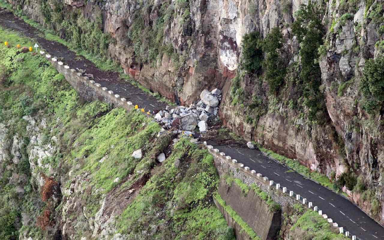 Nach Unwetter neuer Felssturz in der Schweiz