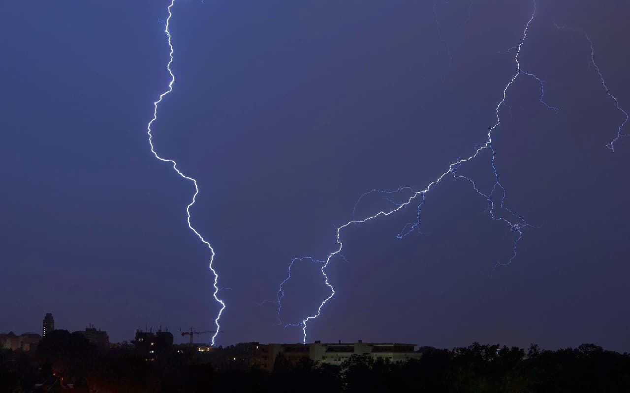Gebietsweise weiter starke Gewitter