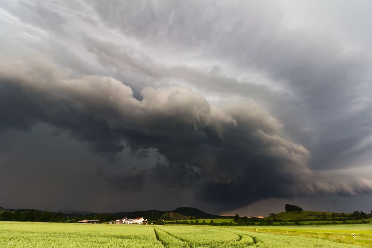 Nach Hochsommer-Wochenende unwetterträchtige Juniwoche