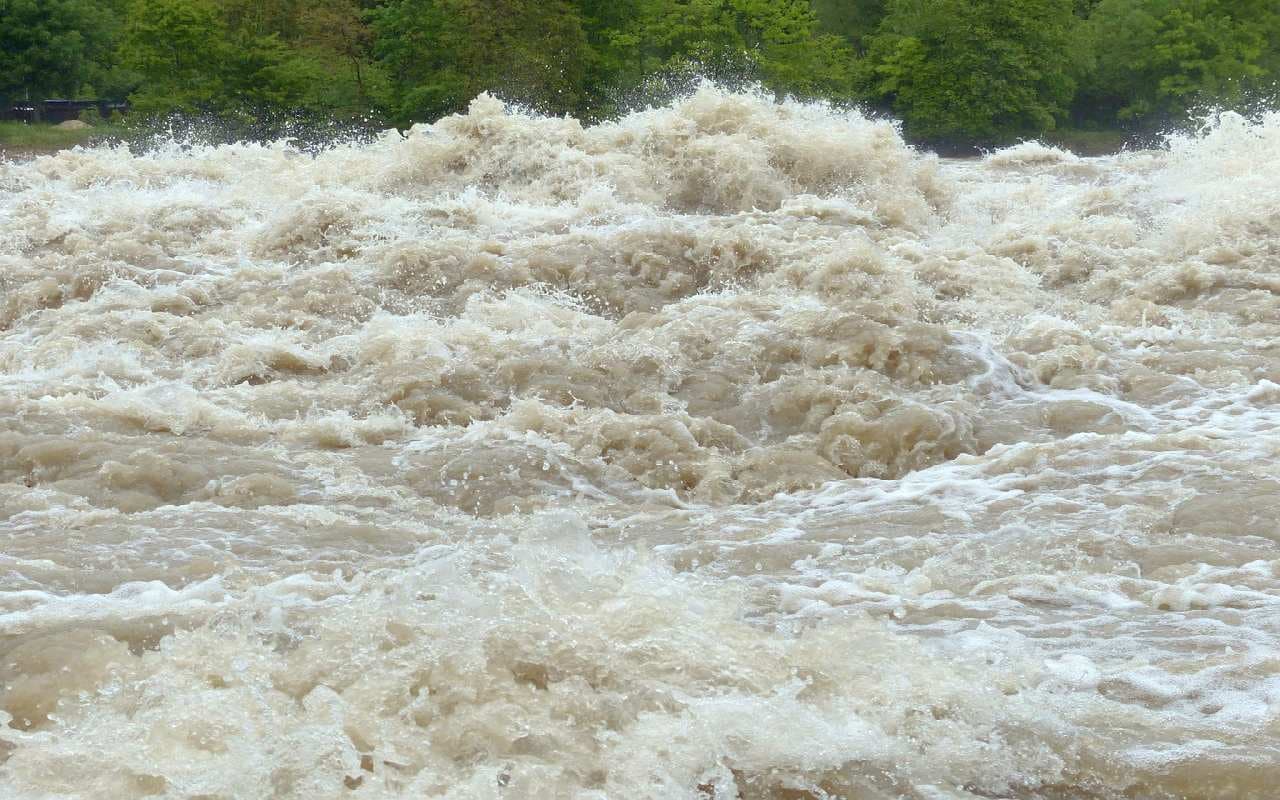 Unwetter durch Monsunregen fordern Todesopfer in Südasien