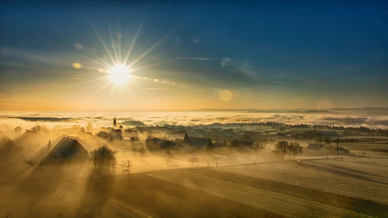 Sonnig-warme Berge und frostige Täler