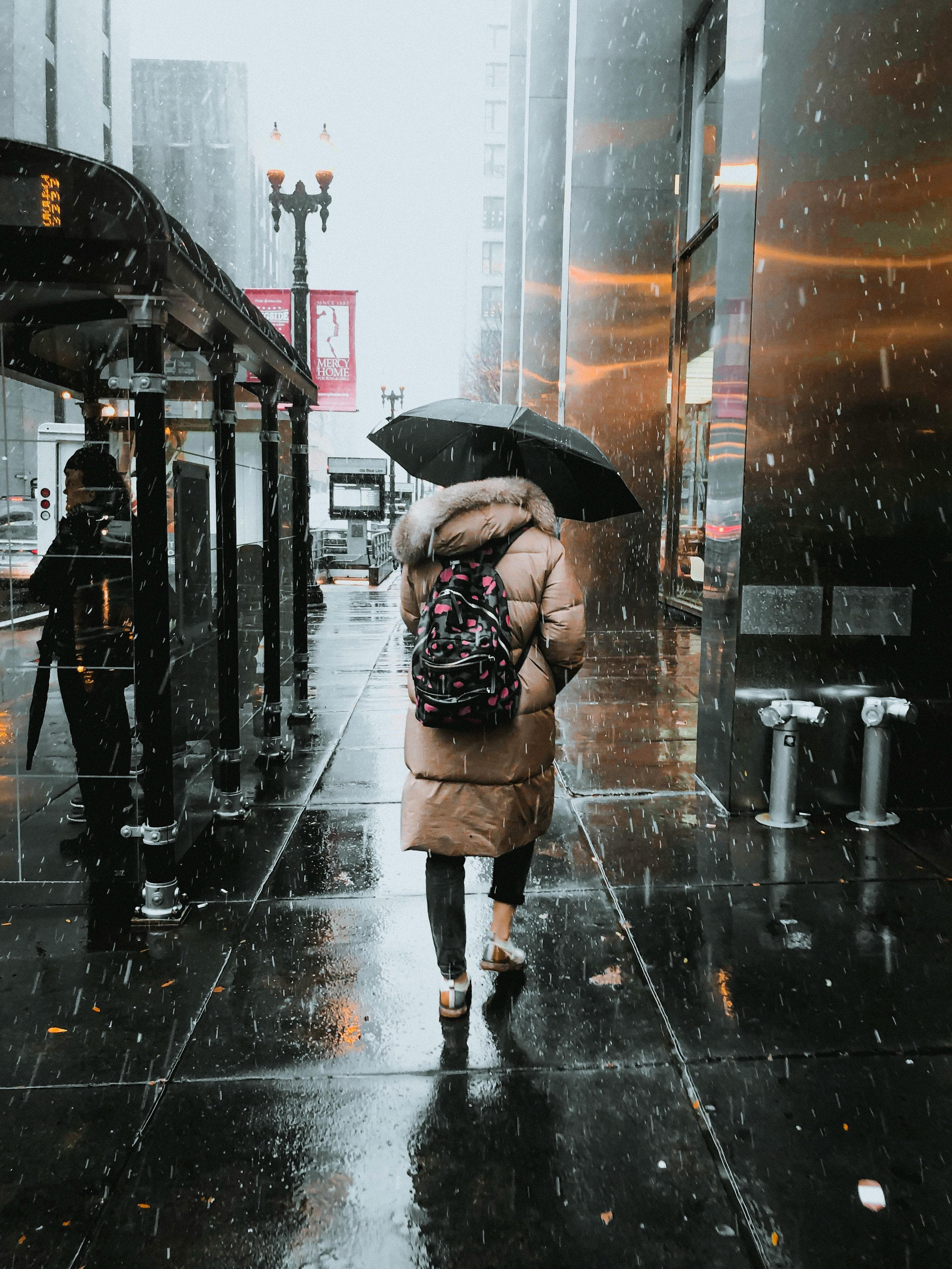Digitales Refugium: Wie Extremwetter die Freizeitgestaltung heute ins Virtuelle verschiebt