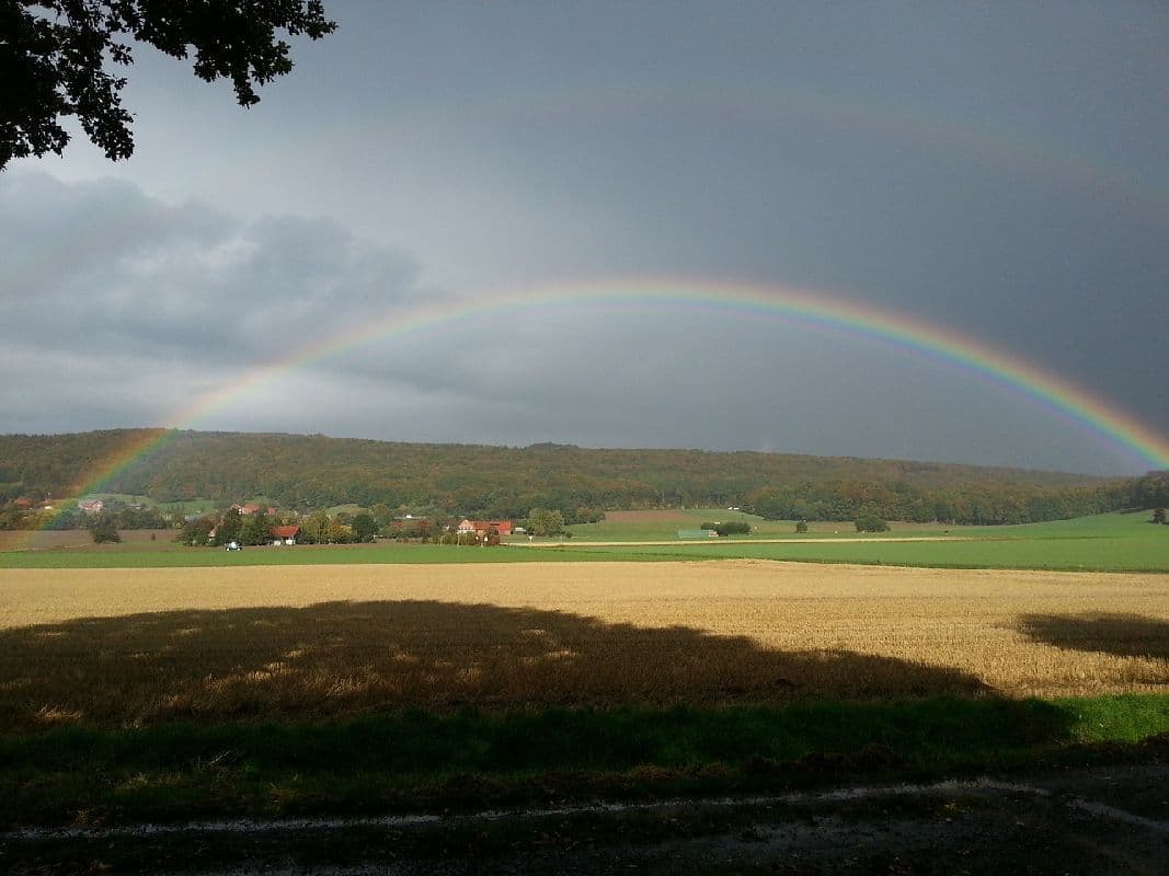 Regenbogenlage in der ersten Wochenhälfte