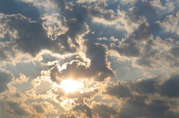 Unwettergefahr im Südwesten, sonnig im Nordosten