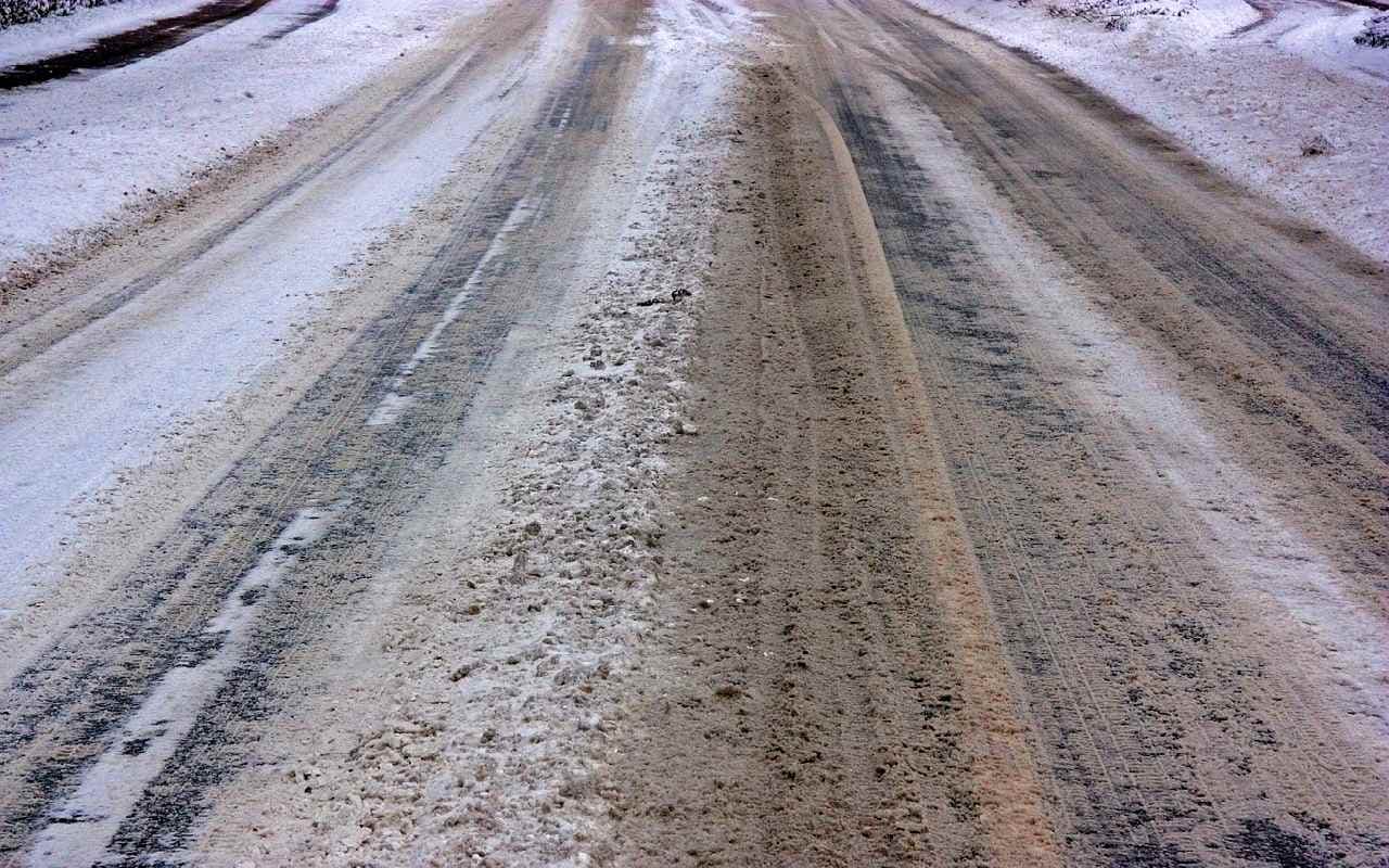 Achtung: Regionale Glätte durch Schnee oder Schneeregen