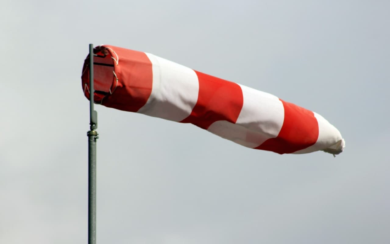 Herbst braust mit Sturm und Regen heran – bis zu 100 km/h möglich!